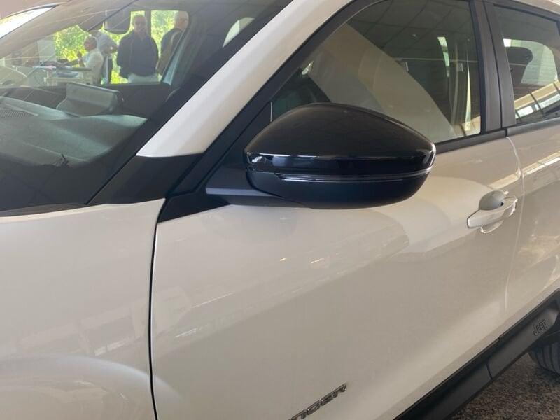 Jeep Avenger e-Hybrid 1.2 MHEV e-Hybrid Turbo Altitude