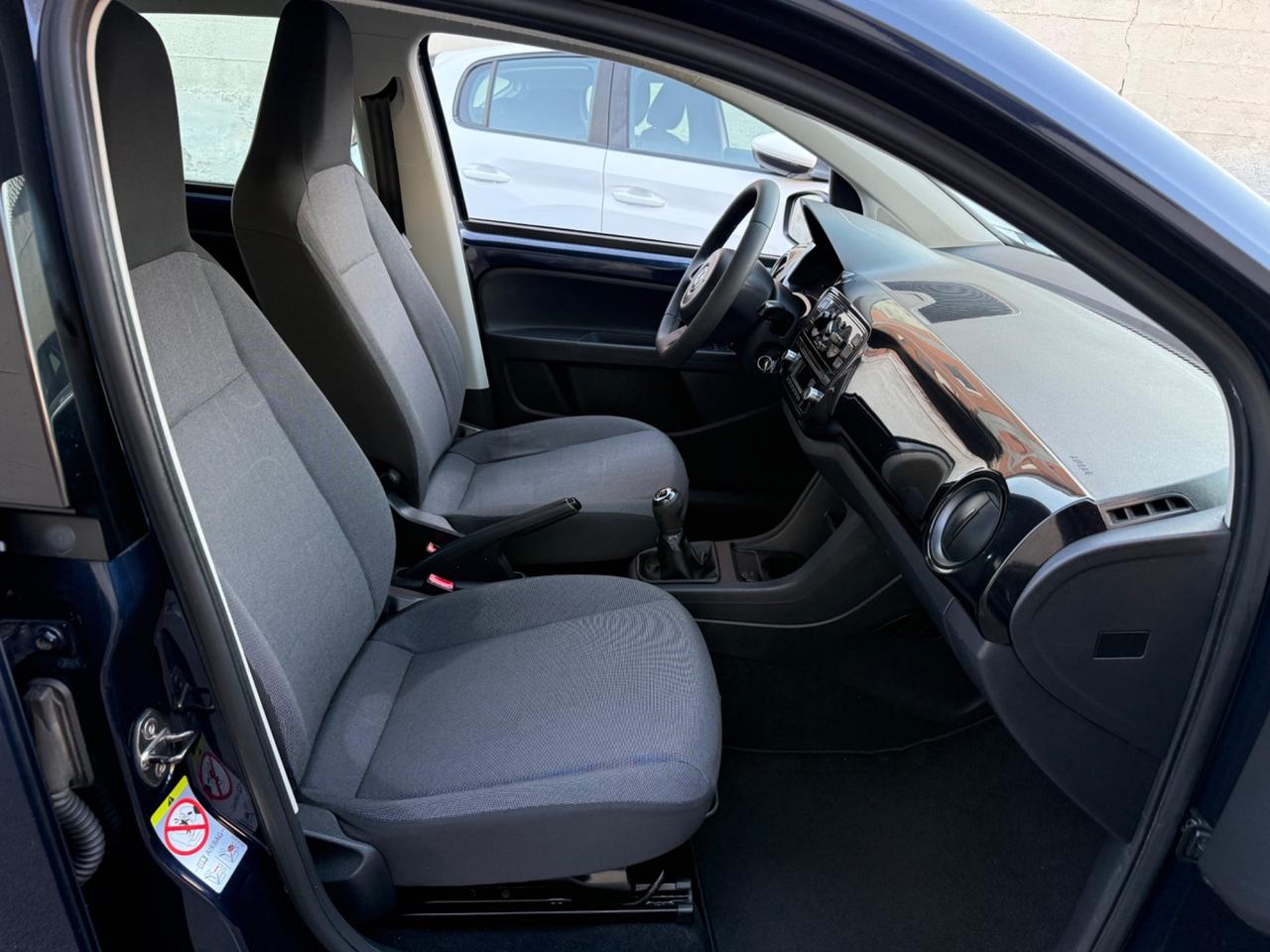 Volkswagen up! 1.0benzina - 2013