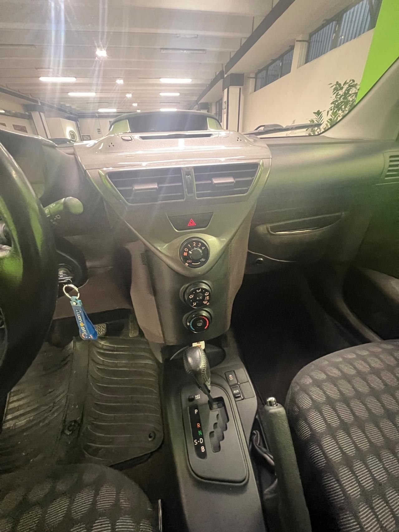 Toyota iQ 1.0 Multidrive Versione Lancio