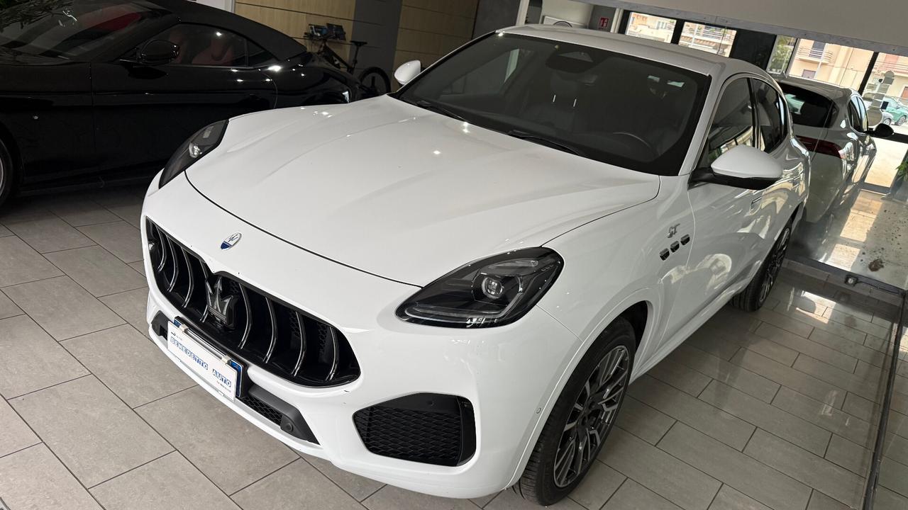 Maserati Grecale MHEV 300 CV AWD GT