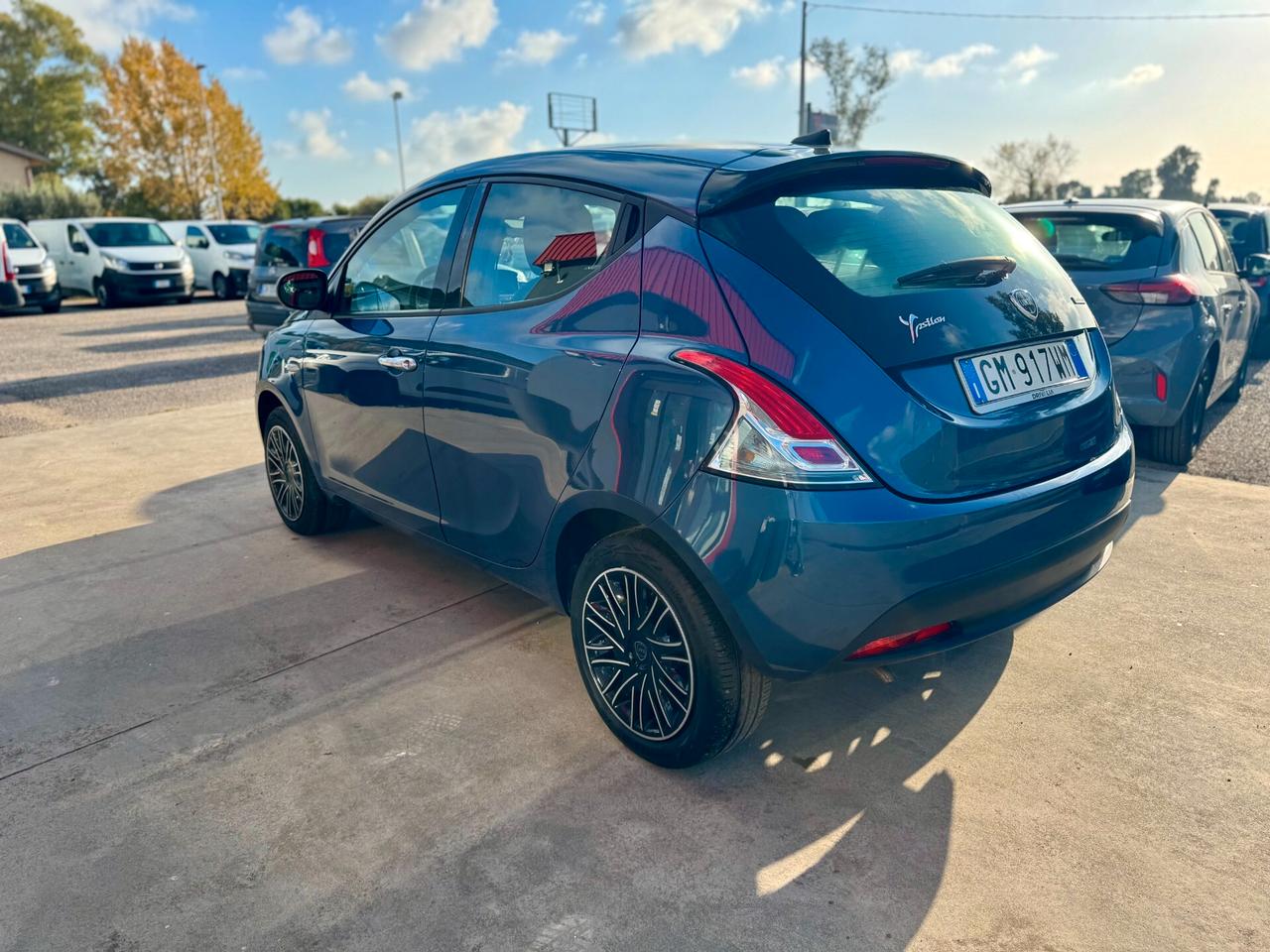 Lancia Ypsilon 1.0 FireFly 5 porte S&S Hybrid Silver Plus