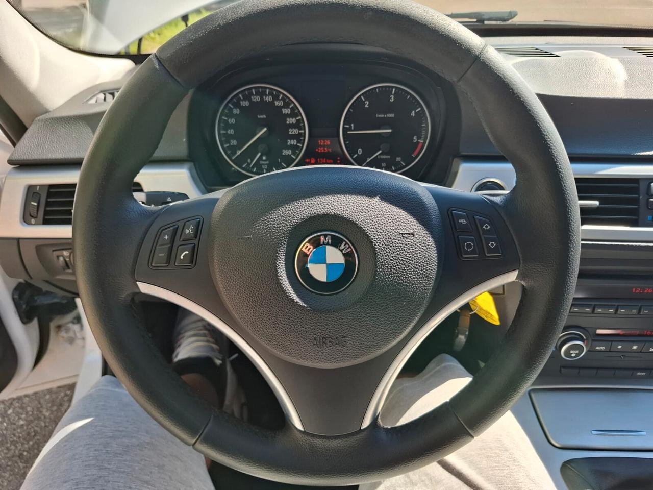 Bmw 318 SW 2.0 TDI 143CV del 2011 NEOPATENTATI