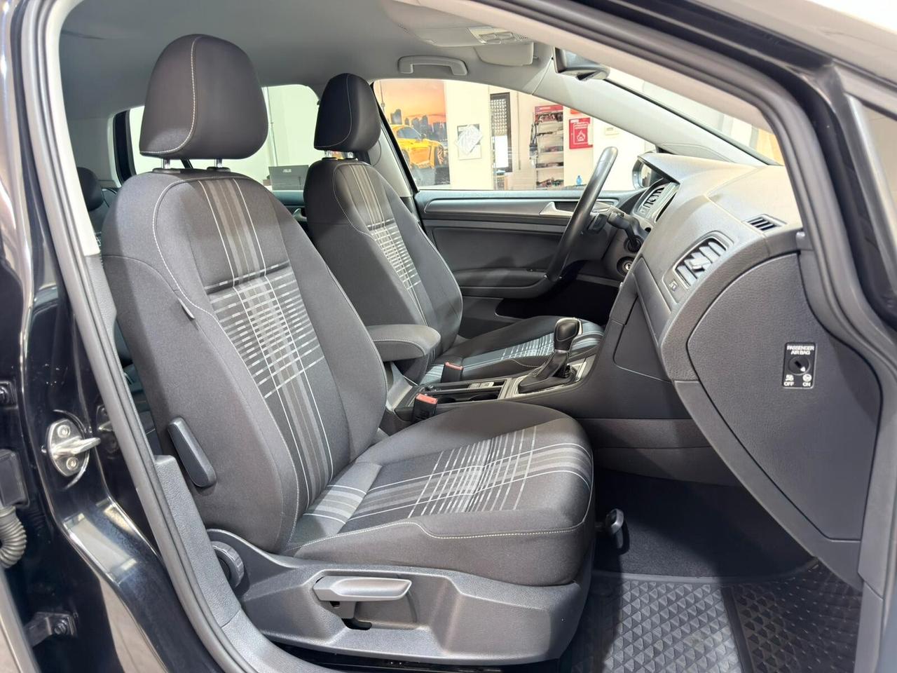 VW GOLF 2.0TDI 150CV DSG LOUNGE - GANCIO TRAINO