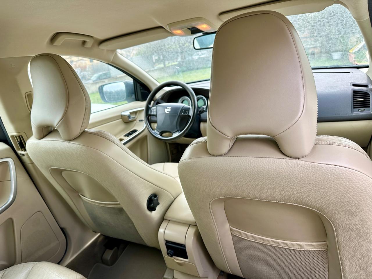 Volvo XC 60 XC60 2.4 D 163 CV AWD Geartronic Summum