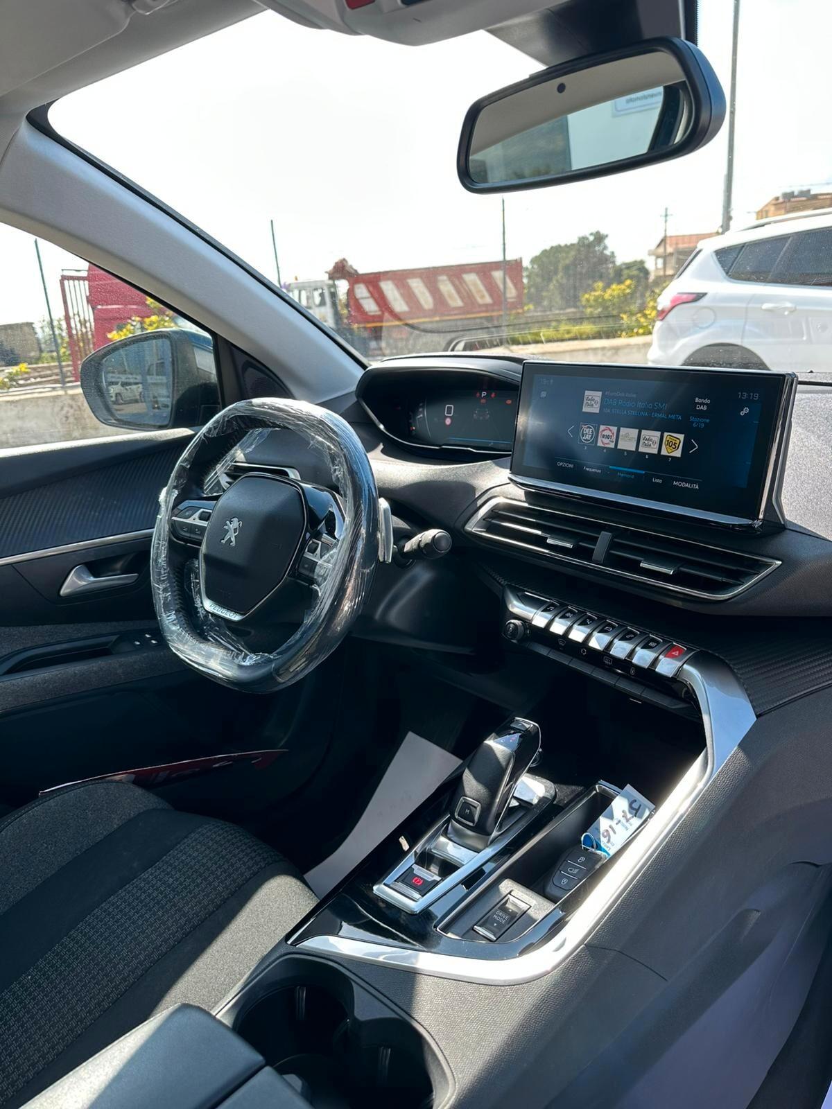 Peugeot 3008 BlueHDi 130 S&S EAT8 Active Business