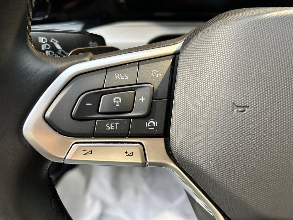 Volkswagen Golf 1.0 eTSI EVO Life DSG