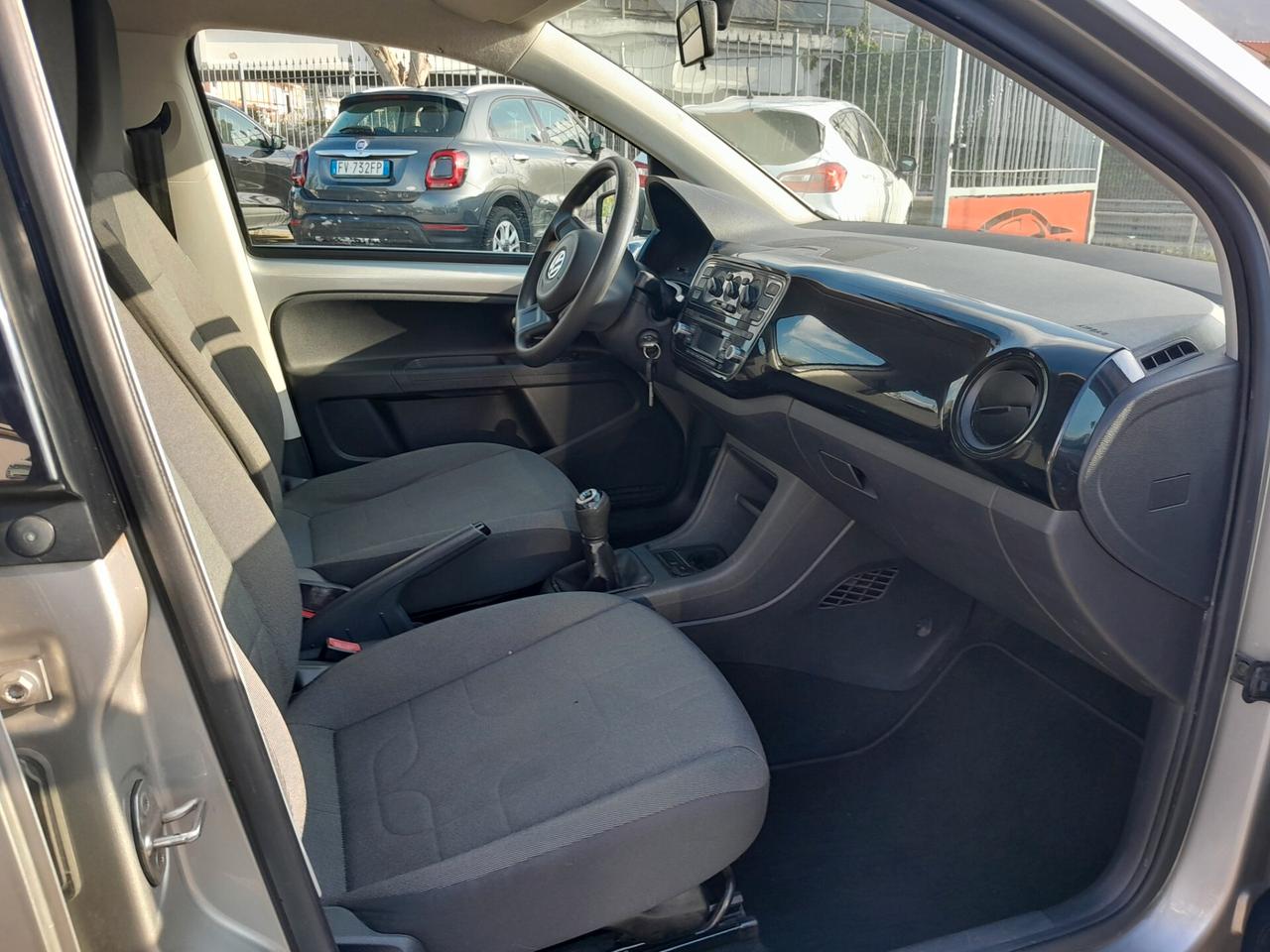 Volkswagen up! 1.0 5p. club