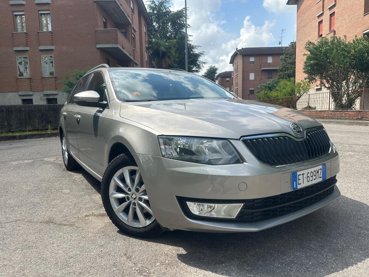 Skoda Octavia 1.6 TDI CR 105 CV Elegance