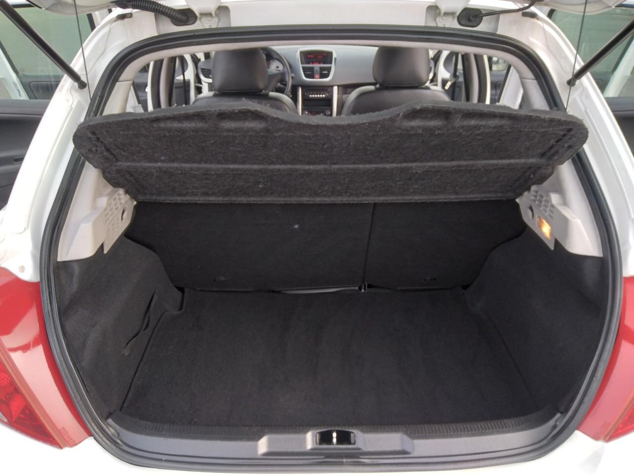 Peugeot 207 1.6 turbo 156CV 6marce 5p. Allure