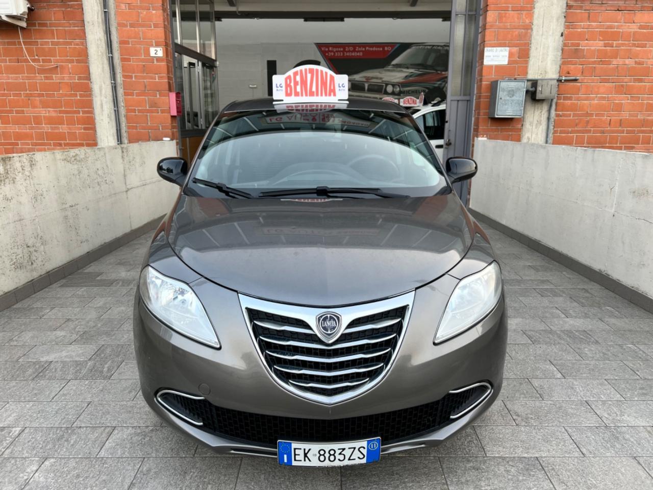 Lancia Ypsilon 1.2 69 CV 5 porte S&S Platinum