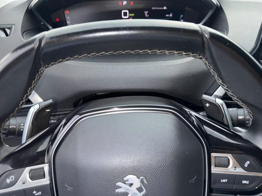 Peugeot 3008 II 1.6 hybrid phev Allure Pack 225cv e-eat8