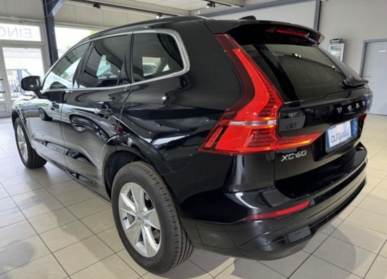 Volvo XC 60 B4 (d) automatico Business