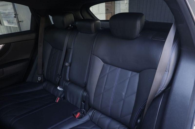 Infiniti QX70 Infiniti QX70 3.0d GT 175KW ANNO 2015