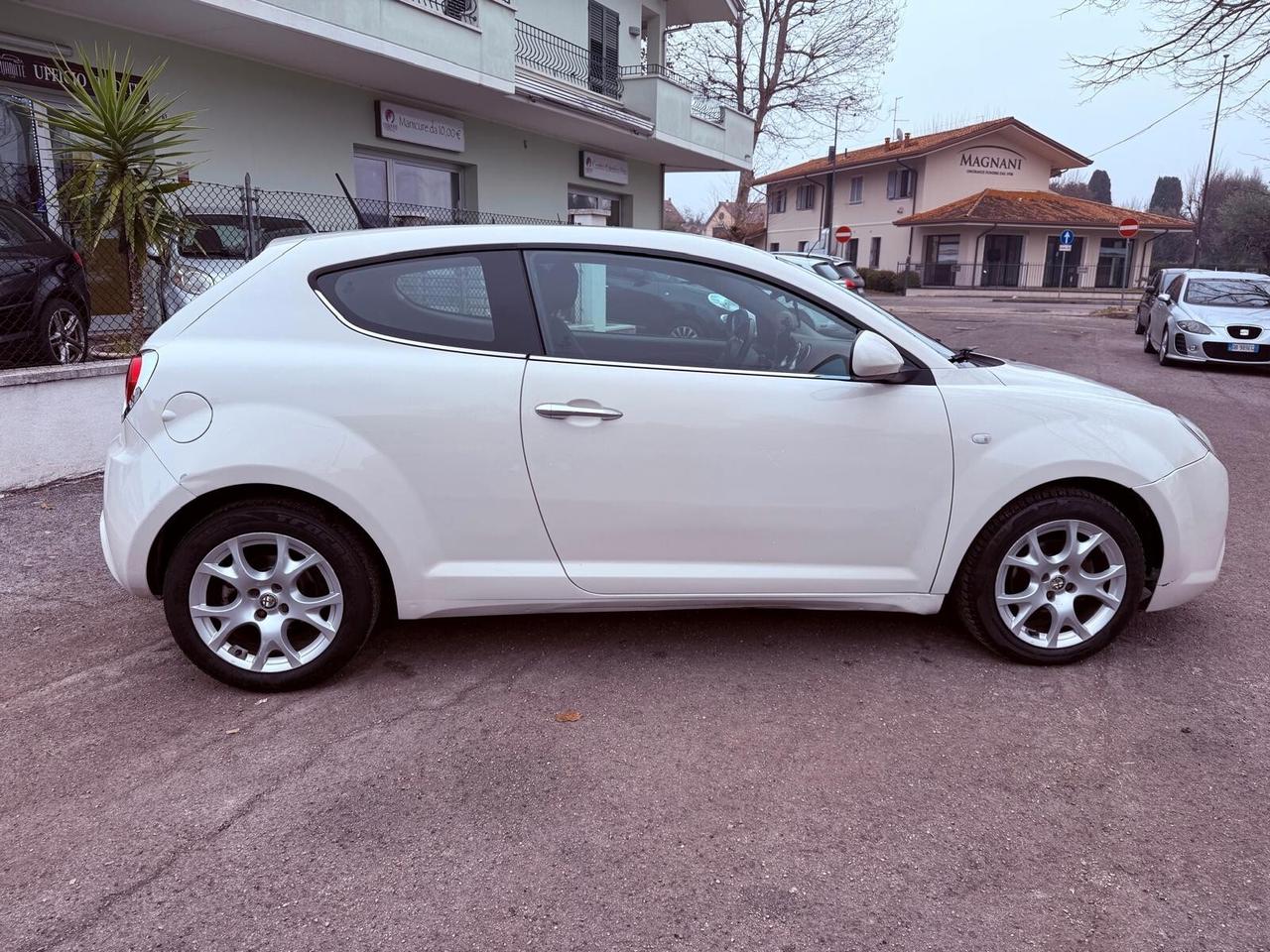 Alfa Romeo MiTo 1.4 105 CV M.air S&S Distinctive Sport Pack