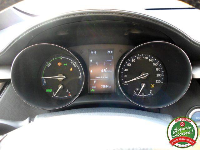 TOYOTA C-HR 1.8 Hybrid E-CVT Business