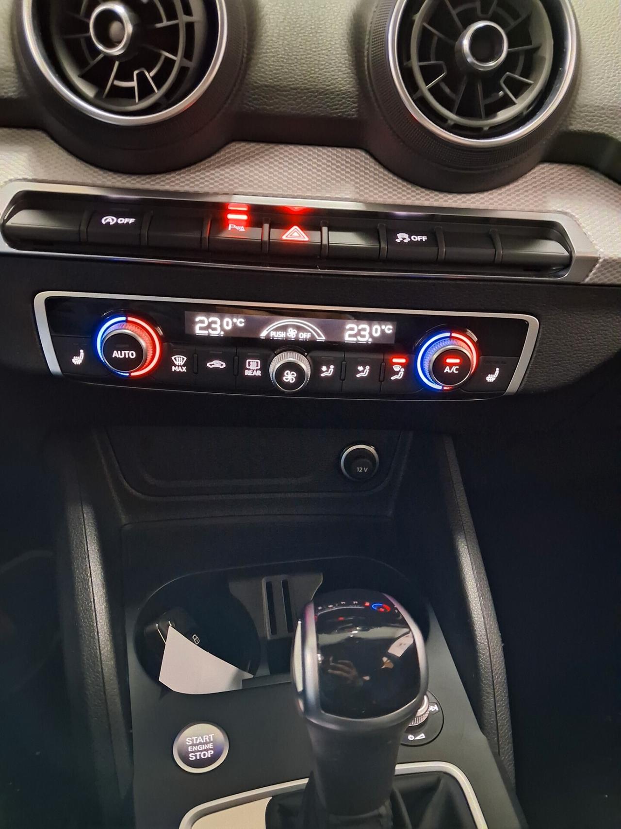 Audi Q2 30 TFSI Business Advanced