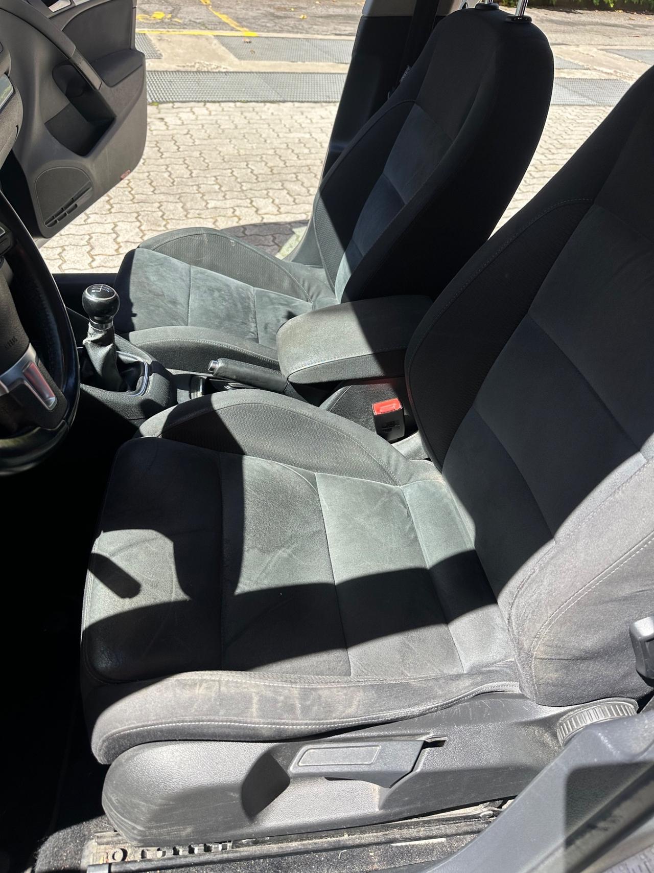 Volkswagen Golf 1.6 TDI 5p. Trendline BlueMotion Technology