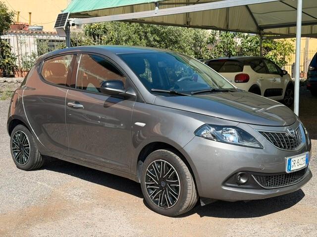 Lancia Ypsilon 1.0 FireFly 5 porte S&S Hybrid Gold Plus