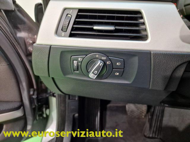 BMW 320 i cat Touring Attiva