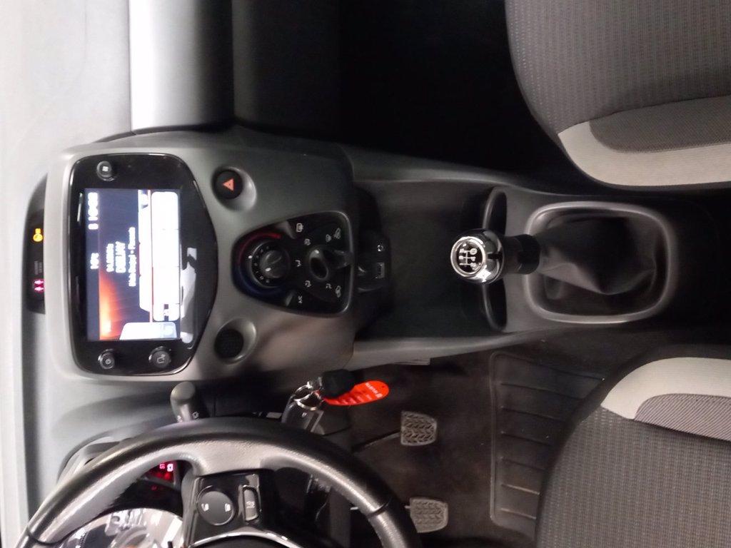 TOYOTA Aygo 5p 1.0 x-play 72cv del 2021