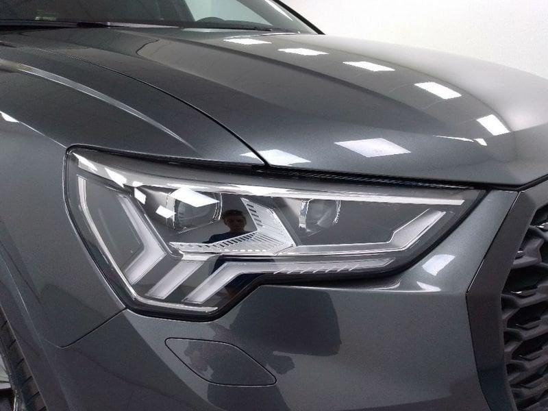 Audi Q3 Sportback 40 2.0 tdi Identity Black quattro 193cv s-tronic