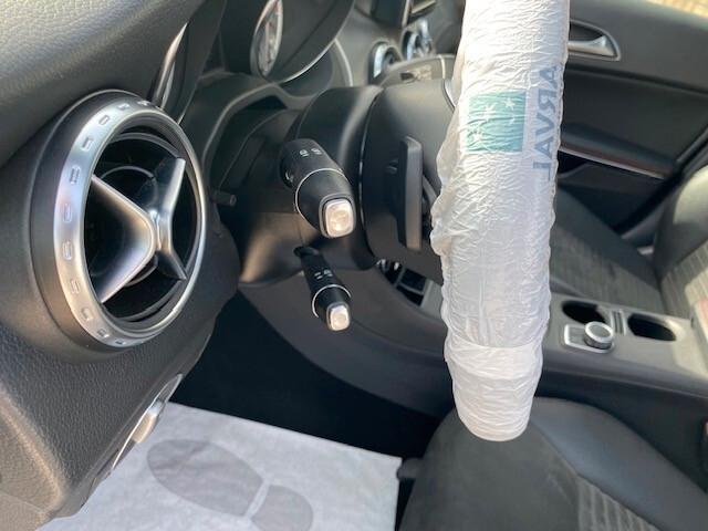 Mercedes-benz GLA 200 CDI Automatic 4Matic Premium LED