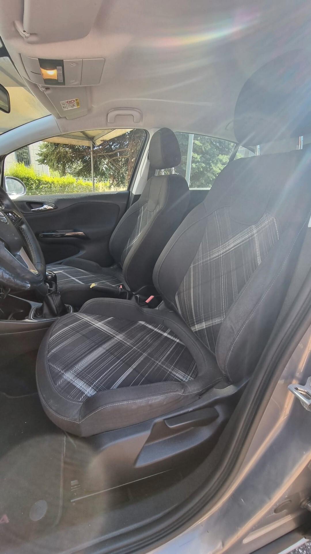 Opel Corsa 1.2 5 porte b-Color