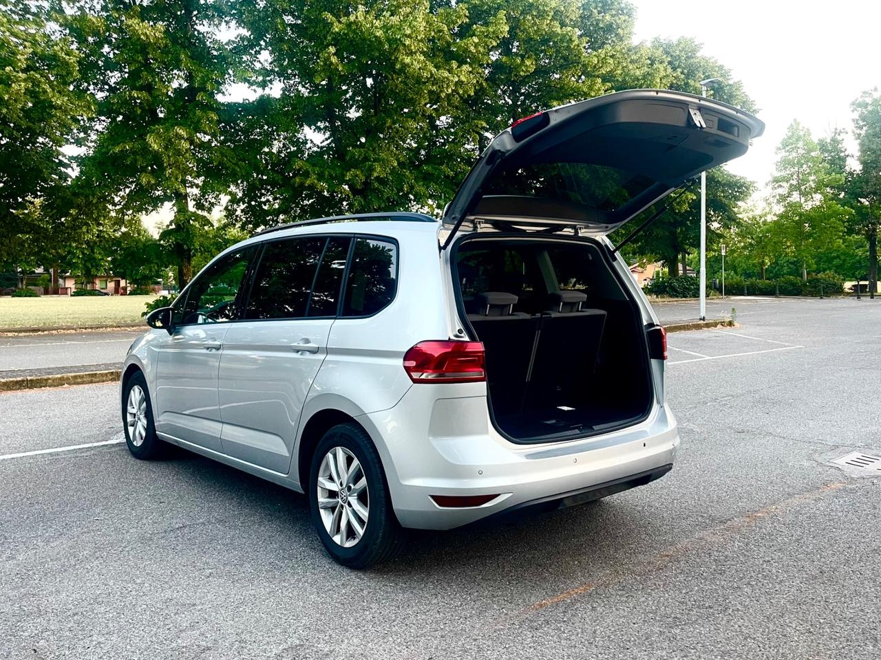 Volkswagen Touran 1.6 TDI Business BlueMotion Technology