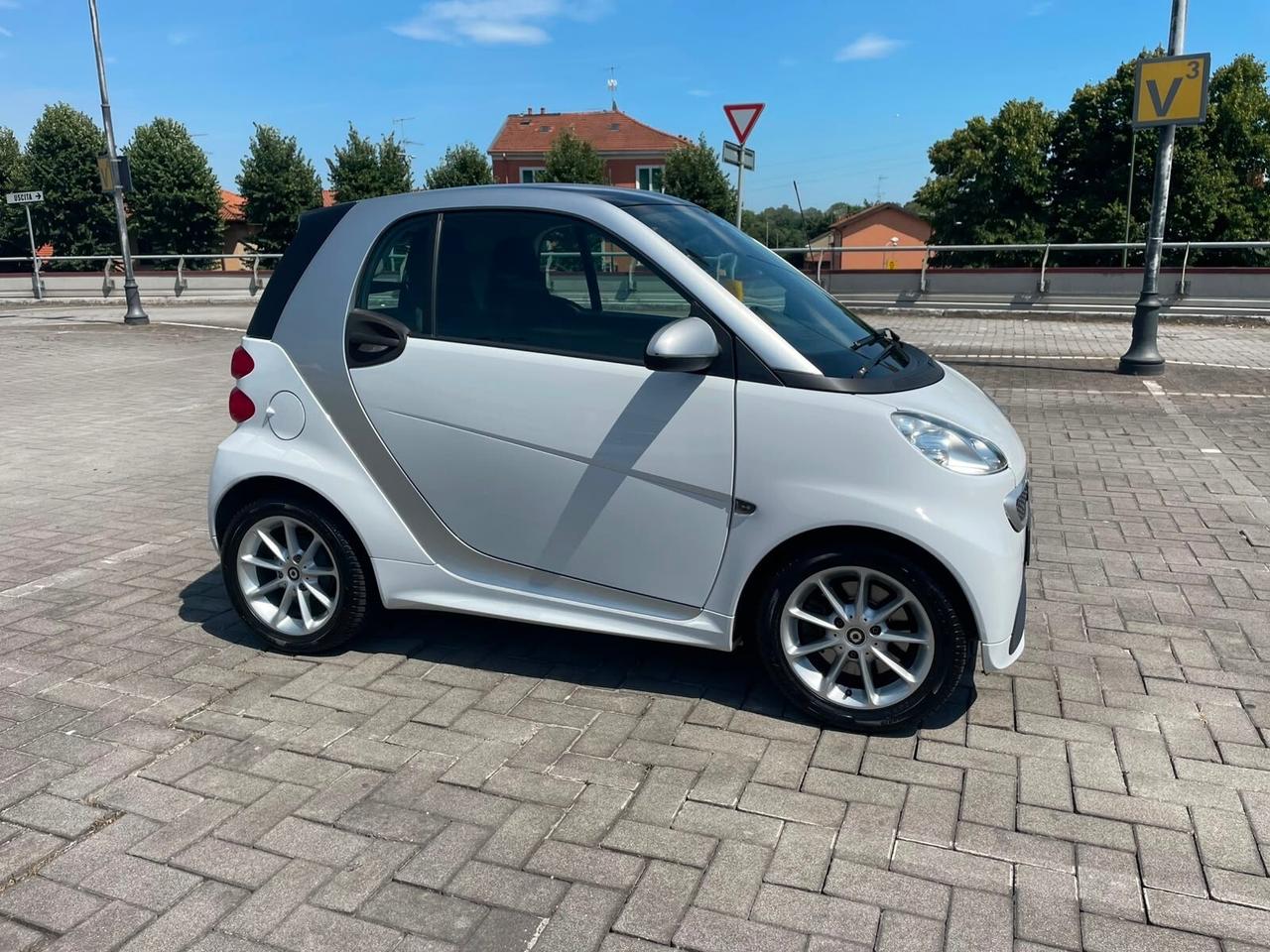 Smart ForTwo 1000 52 kW coupé passion 12 MESI GARANZIA