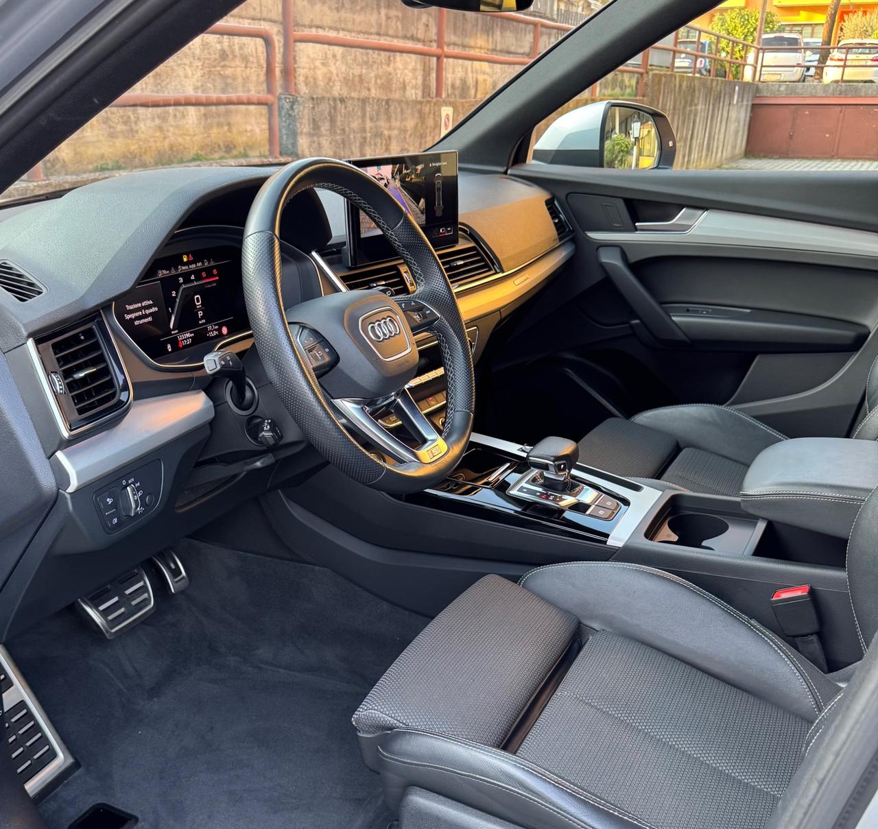 Audi Q5 40 quattro S tronic line plus