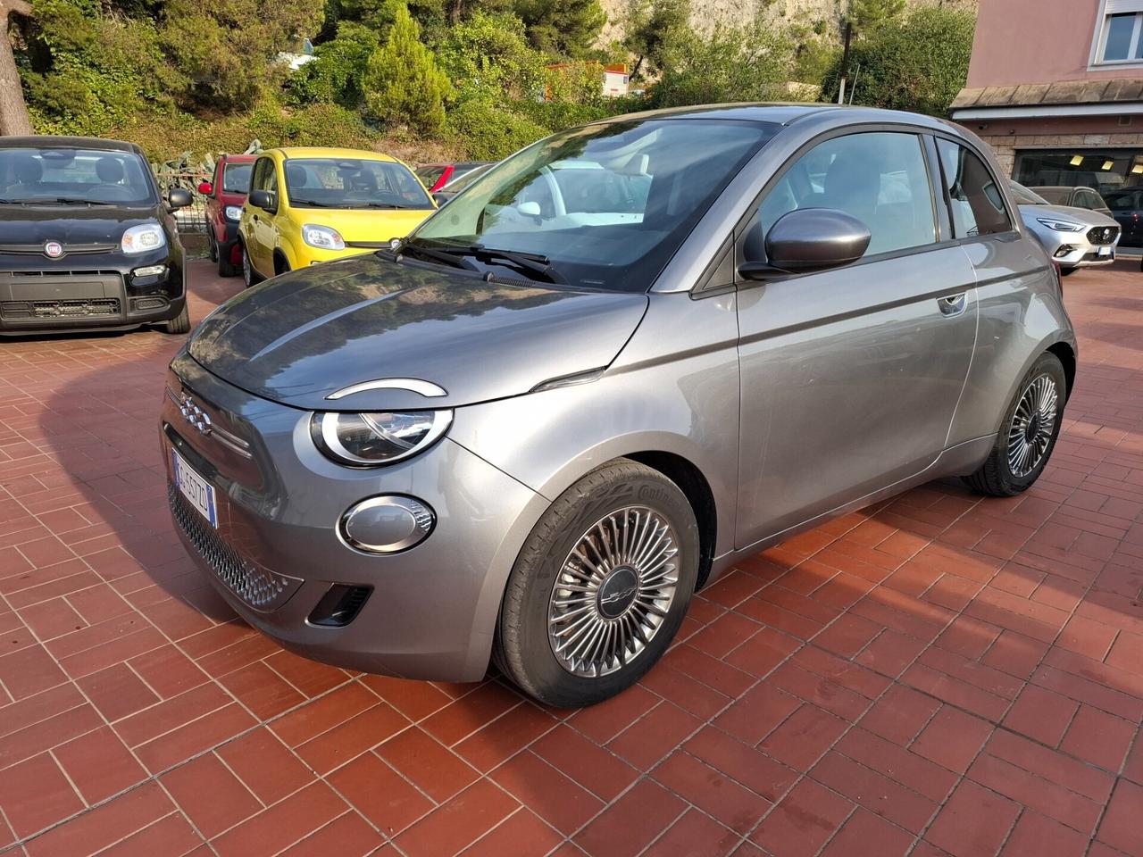 Fiat 500 500e 3+1 42 kWh Passion