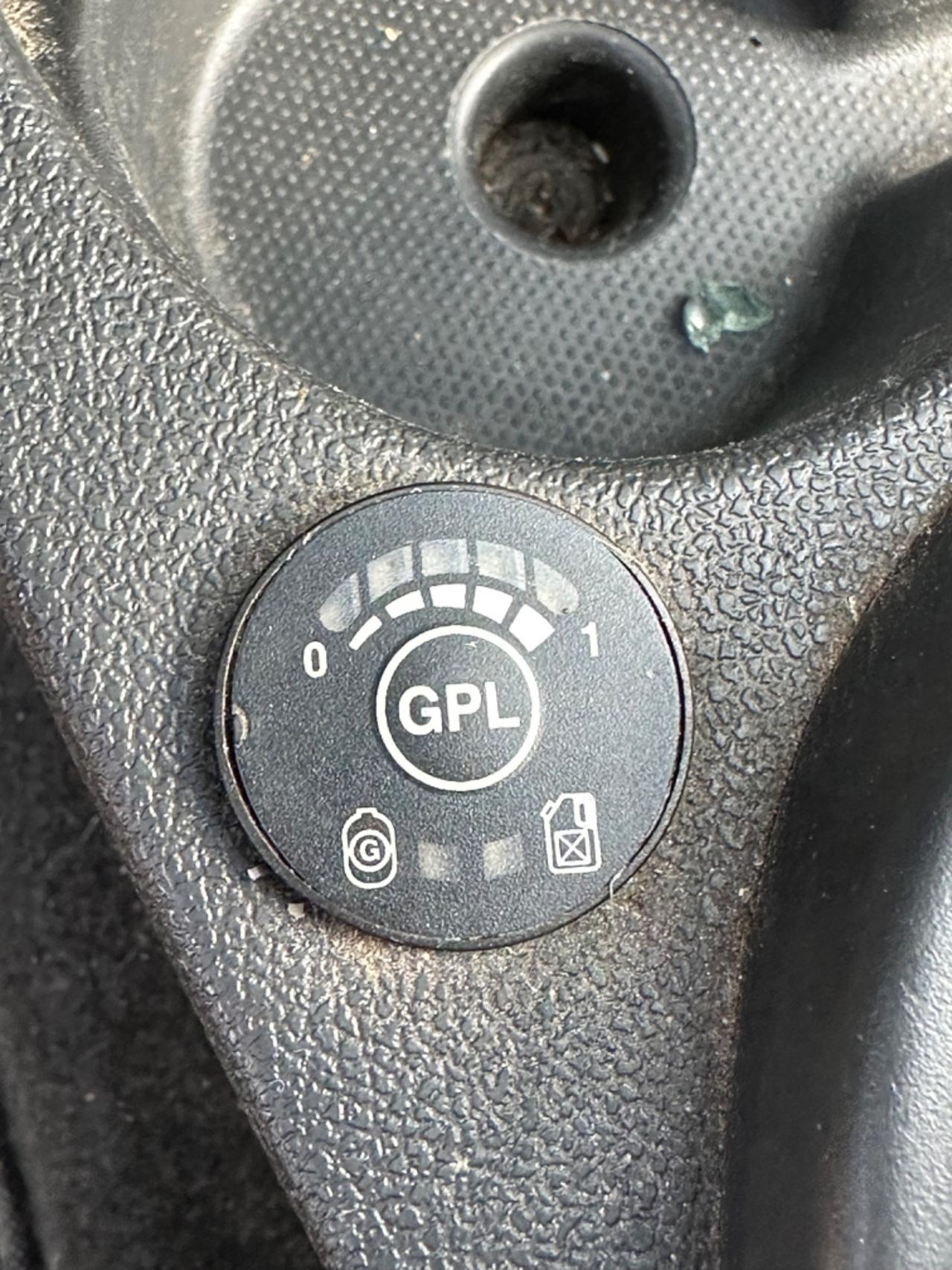 Dacia Duster 1.6 115CV S&S 4x2 Serie Speciale GPL Lauréate Family