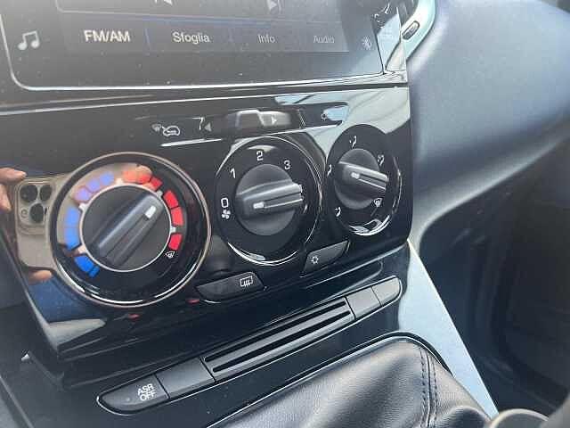 Lancia Ypsilon 1.0 FireFly 5 porte S&S Hybrid Platino