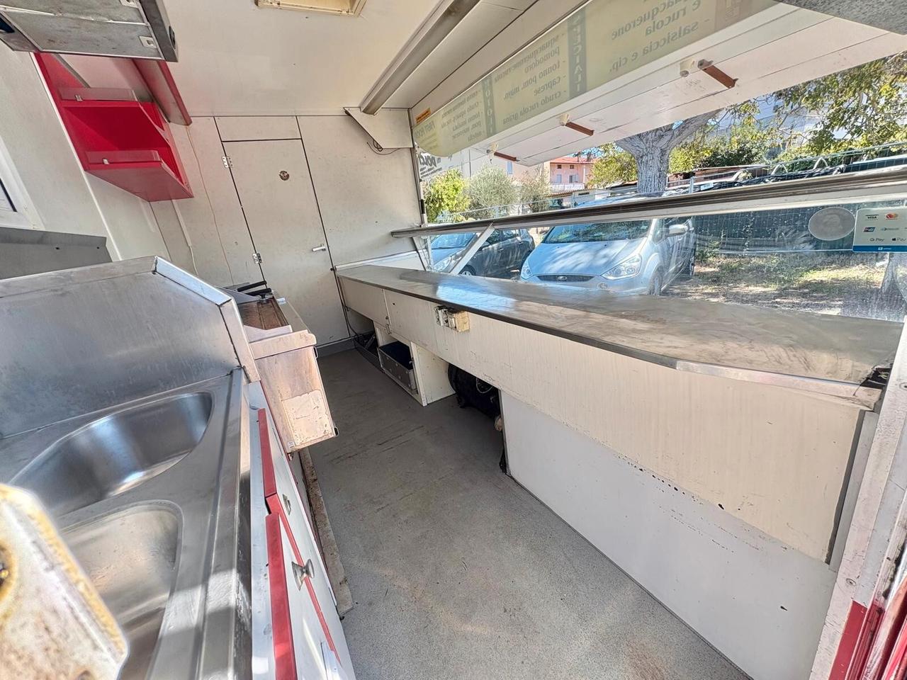 FIAT DUCATO FOOD-TRUCK Diesel 2500 CV 84 Km 195.800 certificati