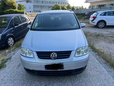 Volkswagen Touran 2.0 16V TDI Highline