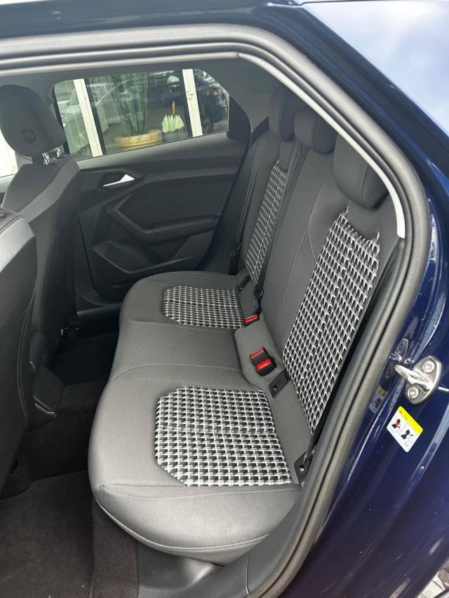 AUDI A1 allstreet 30 TFSI S tronic Identity Contrast