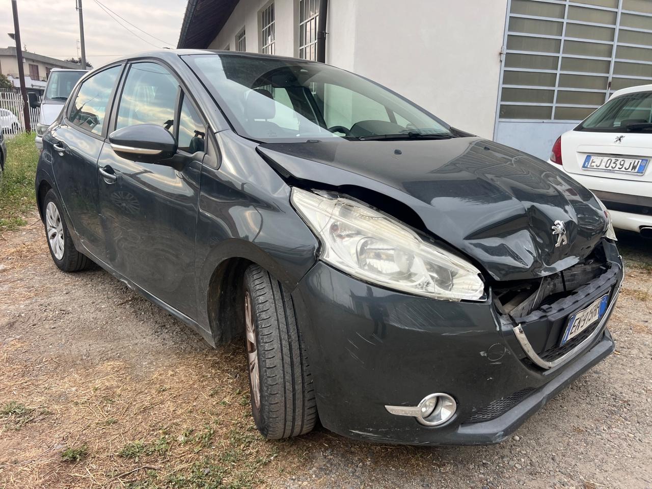 Peugeot 208 1.2 VTi 82 CV 5 porte Access