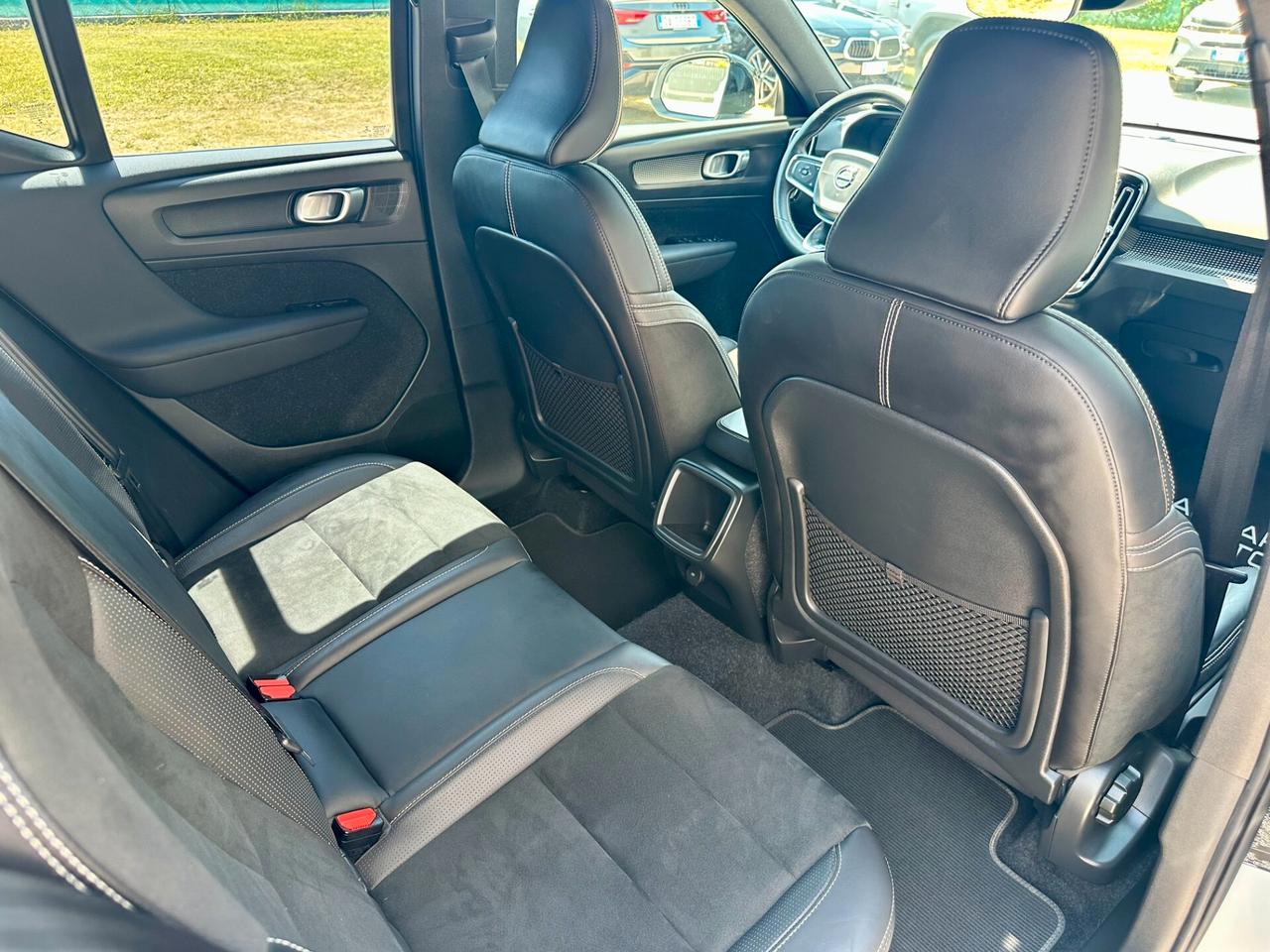 Volvo XC40 2.0 D4 R-Design 190cv AWD | PREZZO PROMO