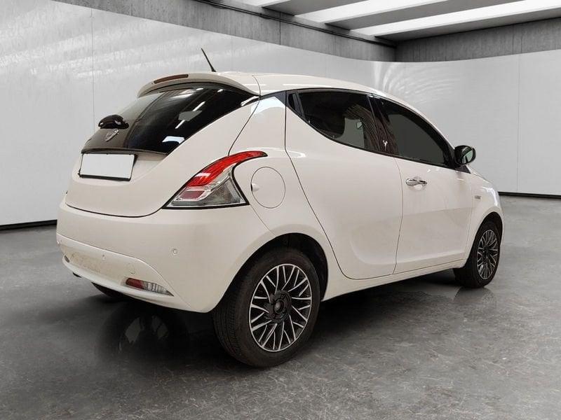 Lancia Ypsilon 1.2 Gold 69cv