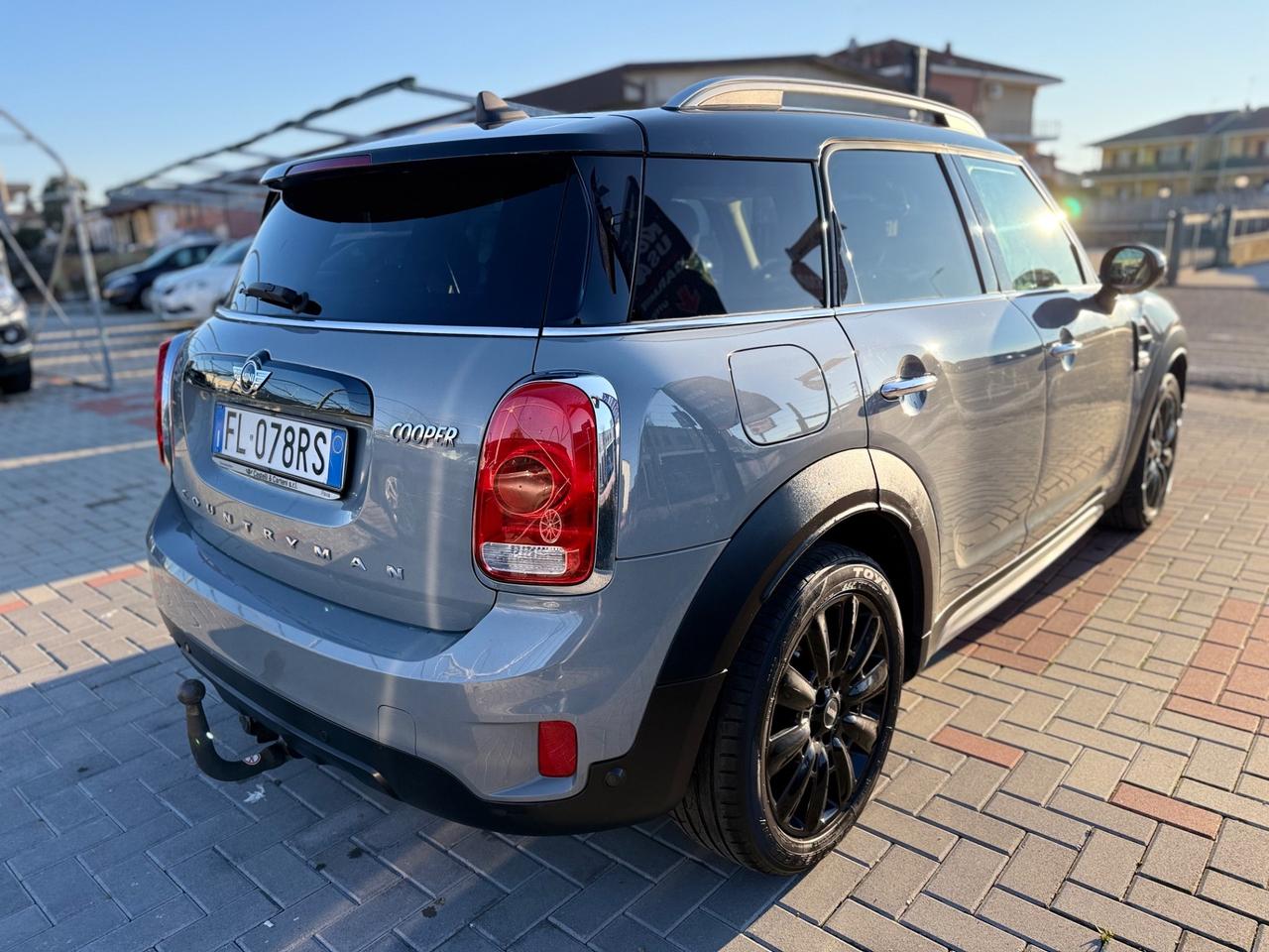 Mini Cooper Countryman 1.5 Hype GANCIO TRAINO