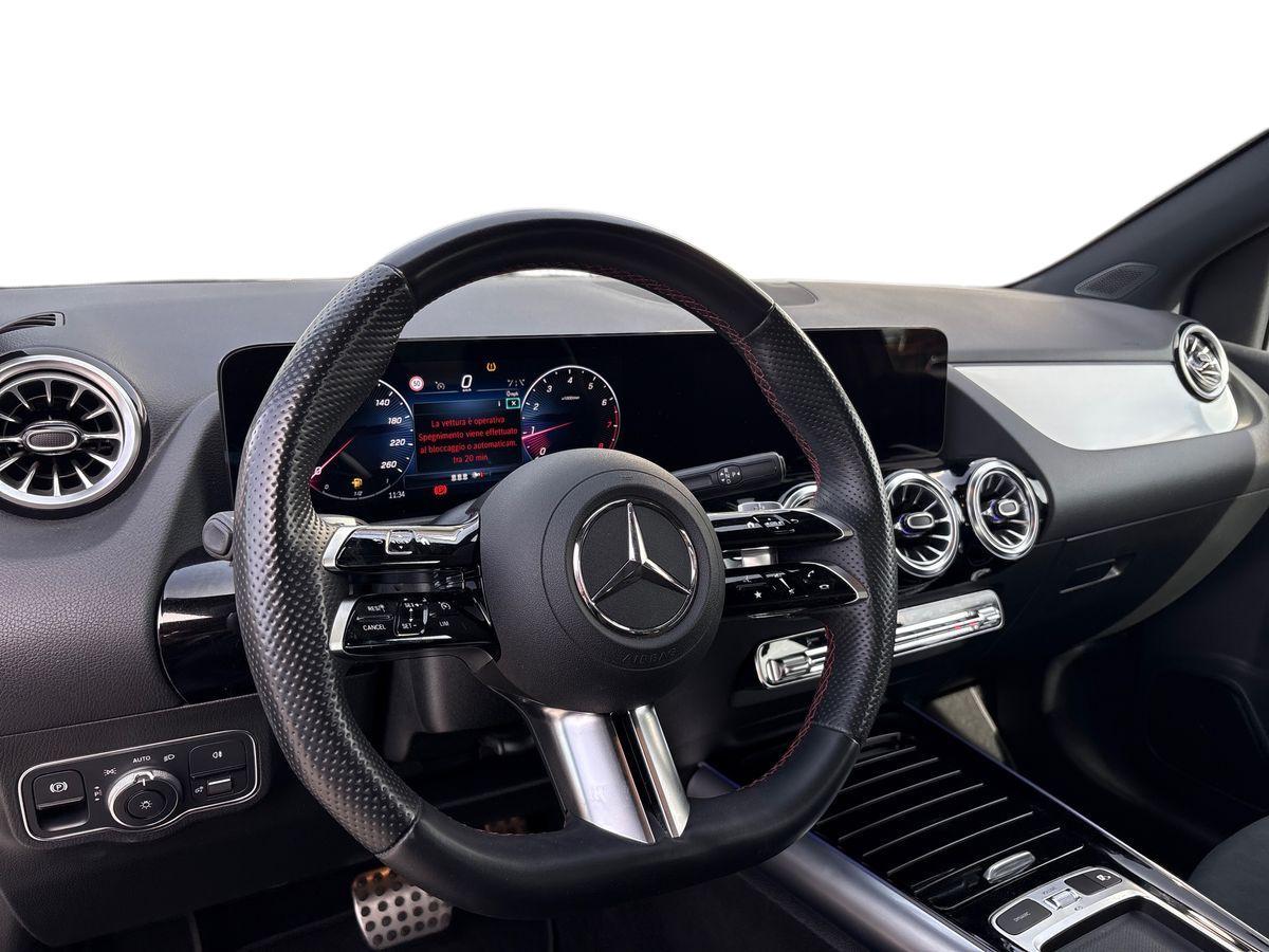 Mercedes-Benz B 180 AMG Line Premium auto