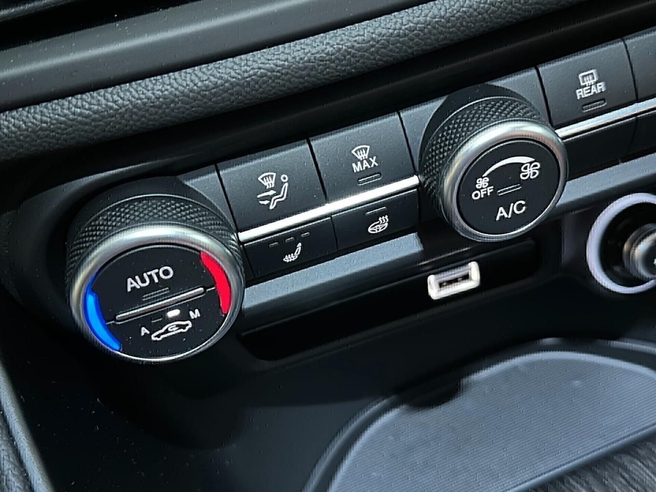 Alfa Romeo Giulia Q4 2.2 TURBODIESEL 210 cv. AT8 TI (KM 0)
