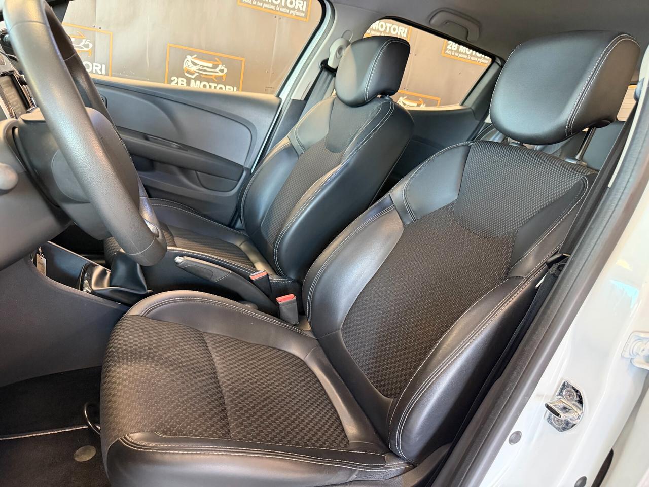 Renault Clio 90CV 5P MOSCHINO INTENS