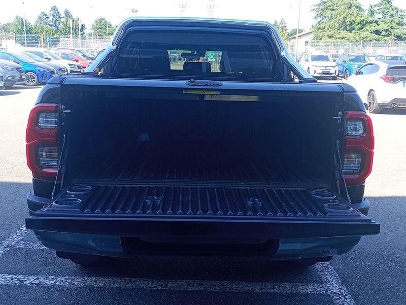 Toyota HiLux Double Cab 2.8 D Invincible 4WD A/T