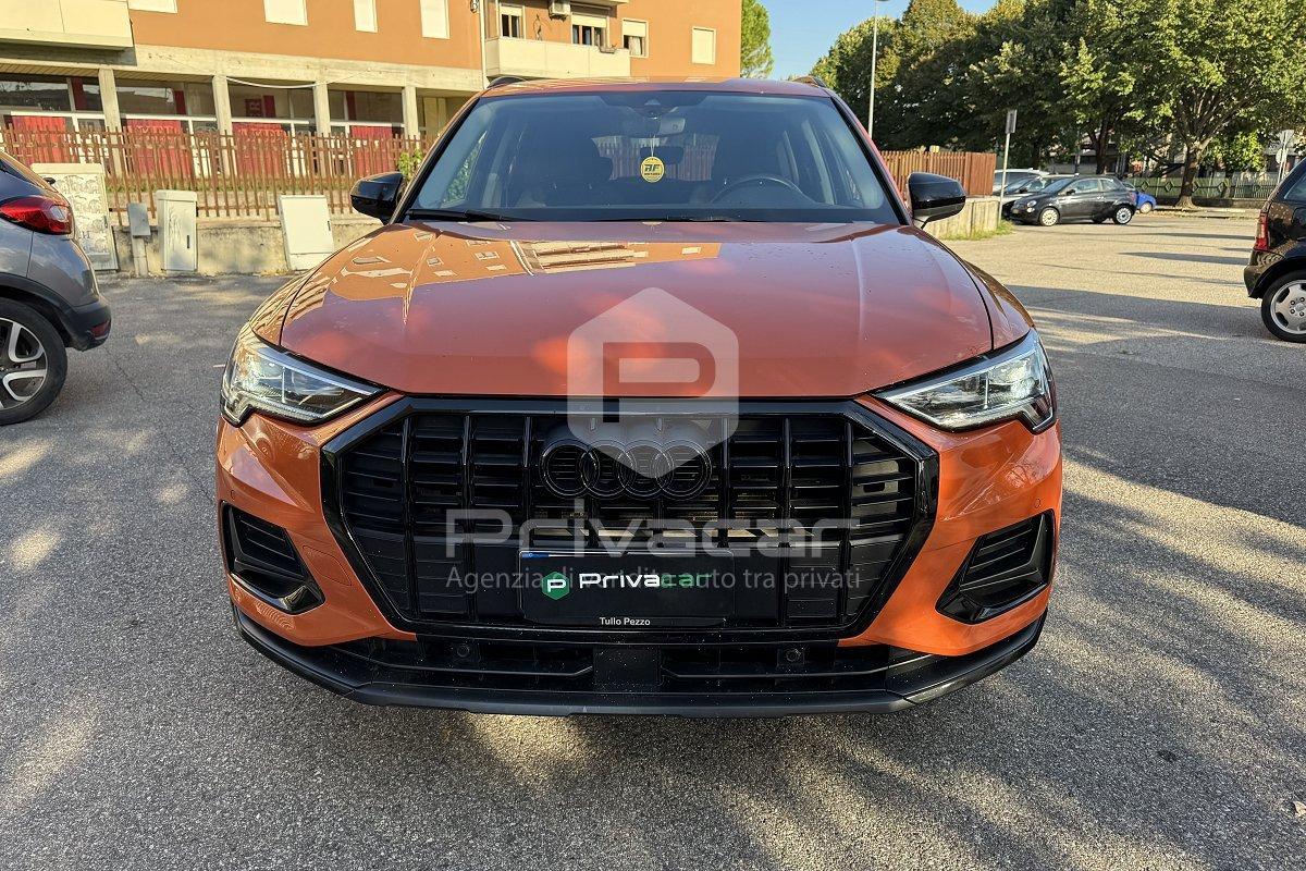 AUDI Q3 35 TDI S tronic Business Advanced