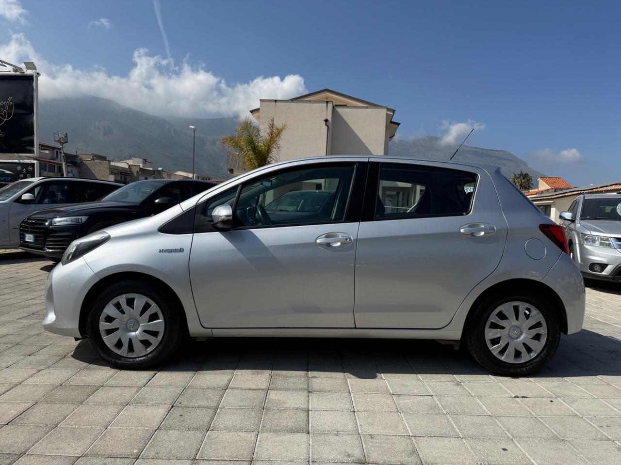 Toyota Yaris 1.5 Hybrid 5 porte Active