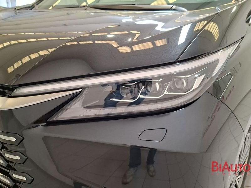 Lexus LM LM 2.5 hybrid Luxury 206cv 7p.ti auto 4WD