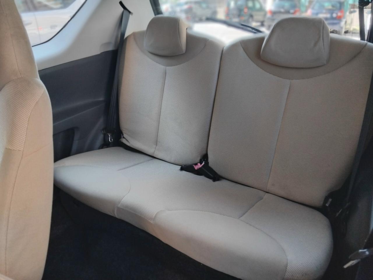PEUGEOT 107 998CC CLIMA RADIO 50KW