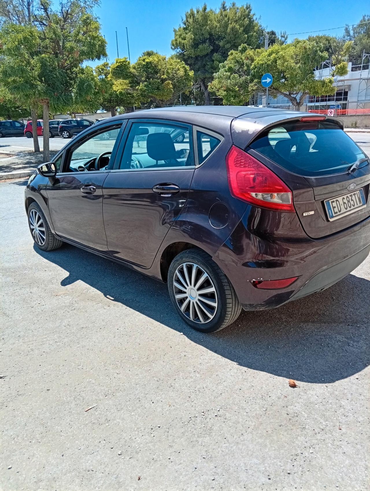 Ford Fiesta Fiesta+ 1.4 TDCi 70CV 5 porte