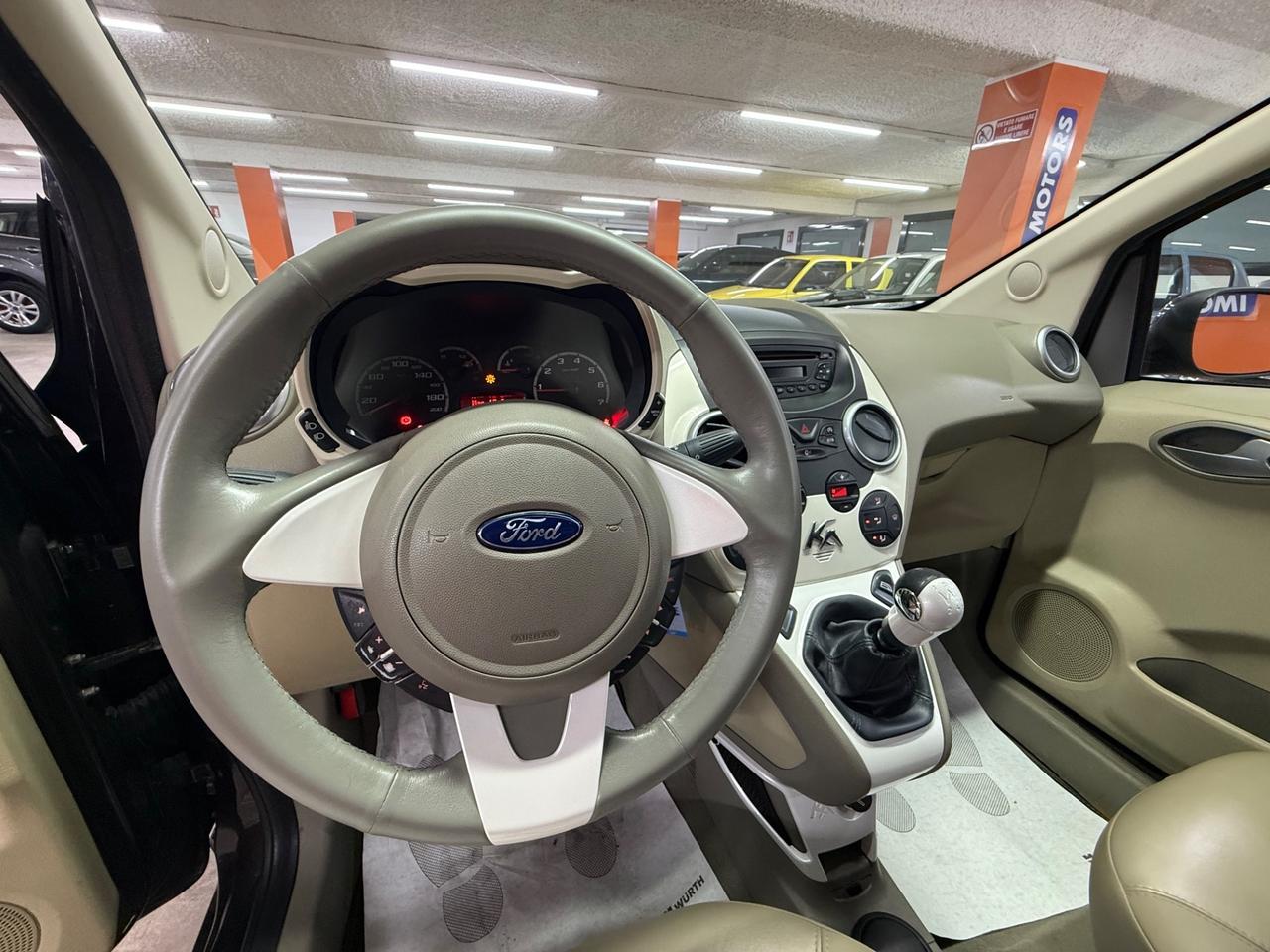 Ford Ka Ka 1.2 69CV Titanium TETTO PANOR.